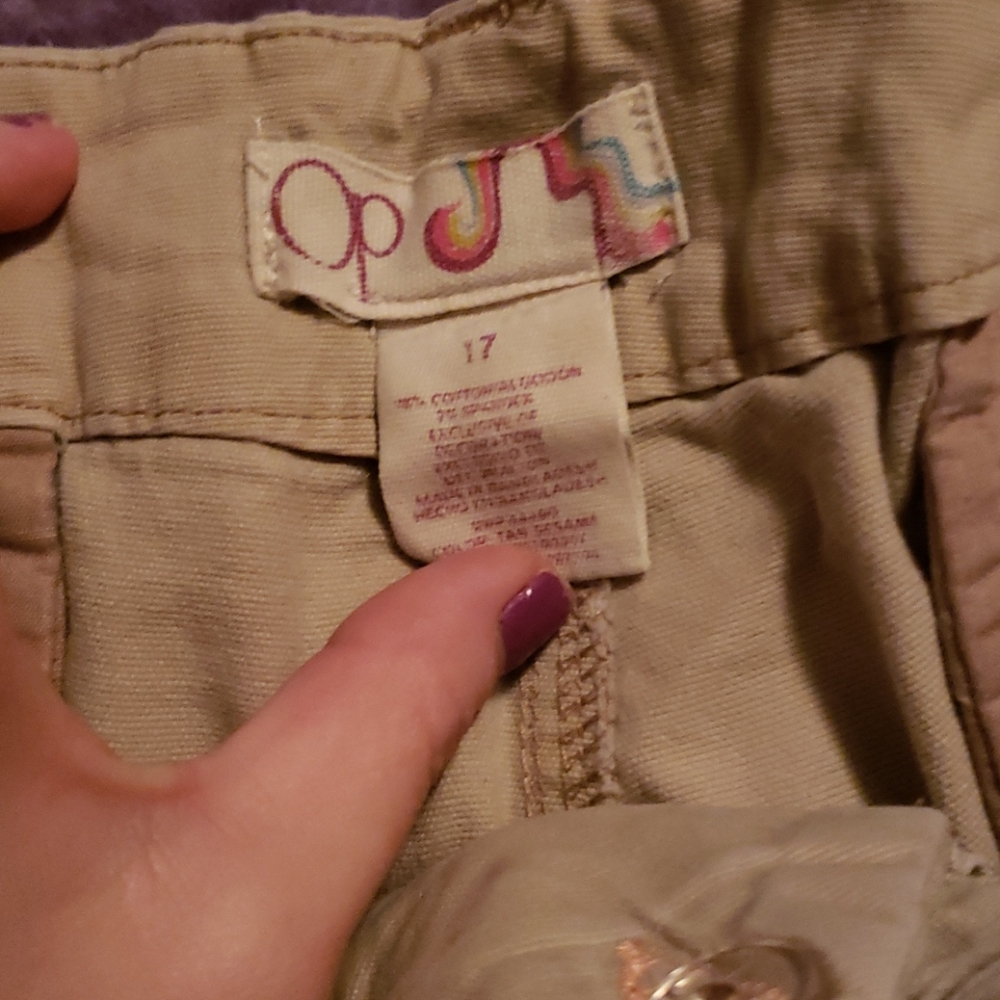 Shorts - Picture 3 of 3